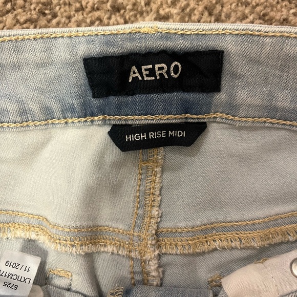 High Rise Midi Jean Shorts - Picture 4 of 4